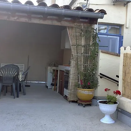 T2 Dans Maison De Village Apartment *