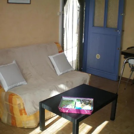 شقة T2 Dans Maison De Village غانغز