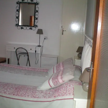 Apartment T2 Dans Maison De Village *