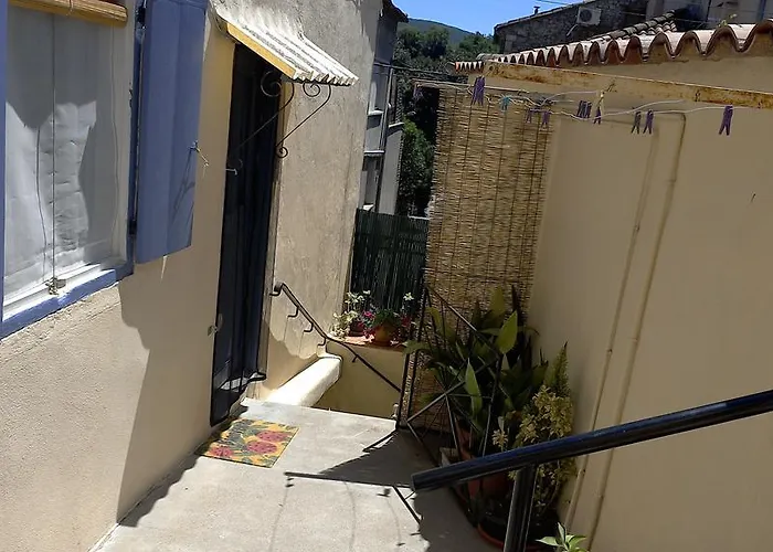 شقة T2 Dans Maison De Village